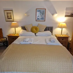 https://apt-the-old-dairy-comfy-1-bed-near-town-and-walks.tophotelsbath.com